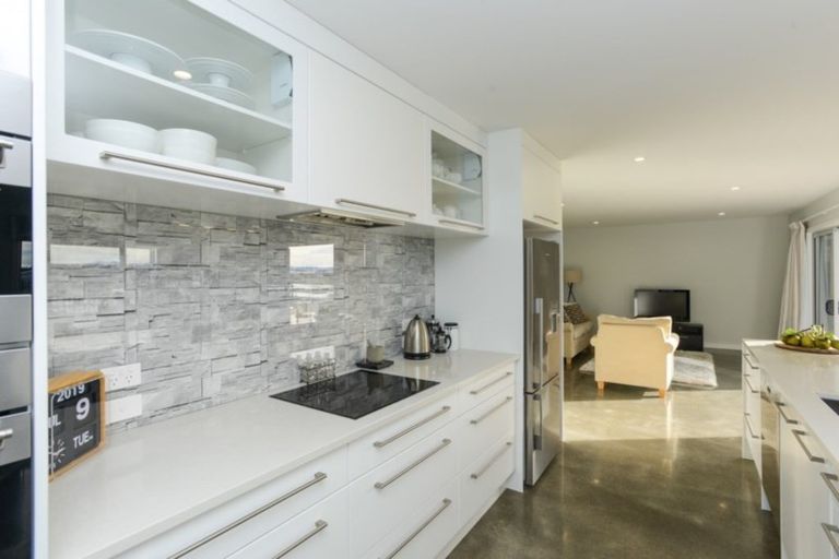 Photo of property in 33 Aparima Place, Awatoto, Napier, 4110