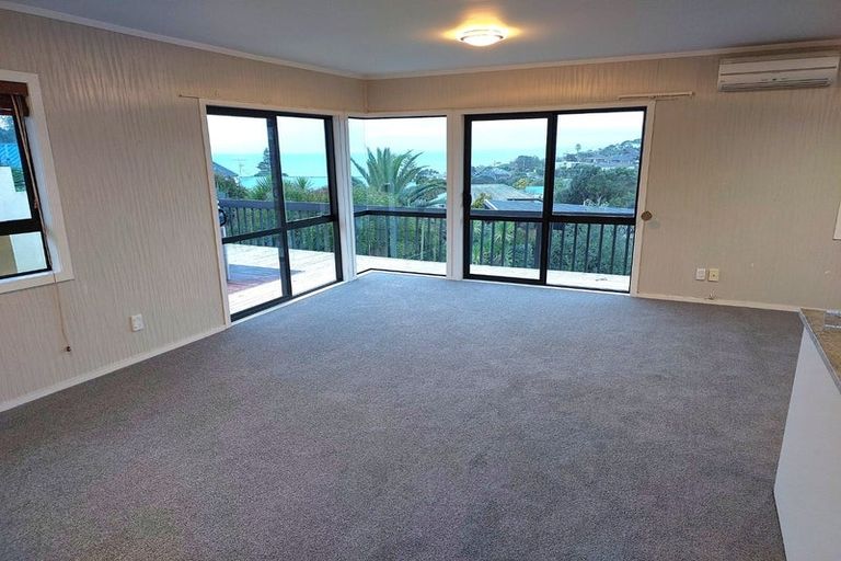 Photo of property in 2a Korotaha Terrace, Rothesay Bay, Auckland, 0630