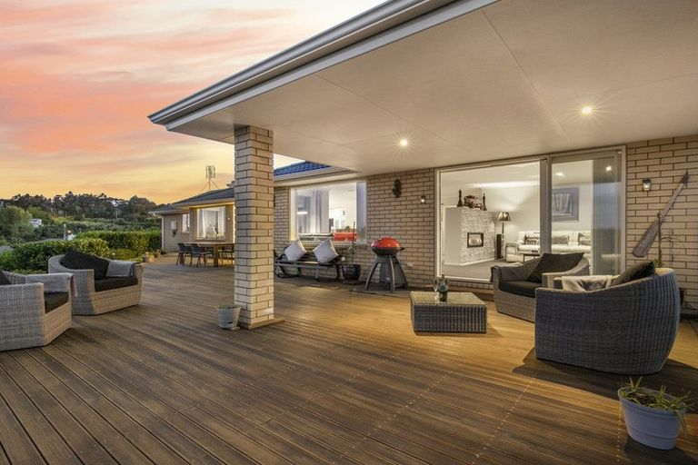 Photo of property in 19 Seaview Crescent, Hatfields Beach, Orewa, 0931