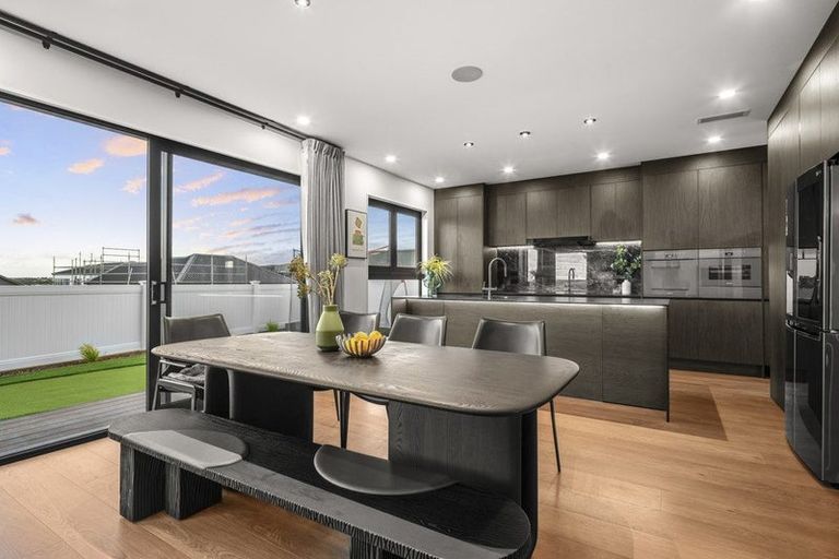 Photo of property in 214 Vaughans Road, Long Bay, Albany, 0792