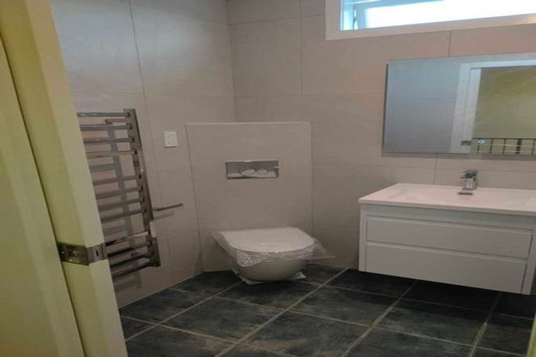 Photo of property in 1/72 Kitchener Road, Milford, Auckland, 0620