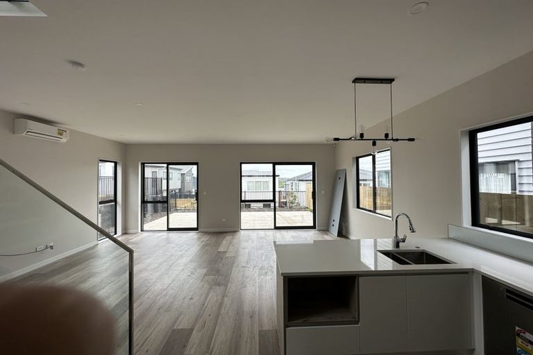 Photo of property in 26 Pohewa Road, Silverdale, 0932