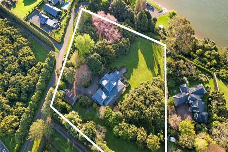 Photo of property in 36 Pahoia Beach Road, Whakamarama, Tauranga, 3172