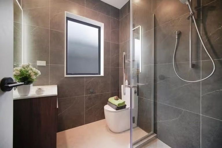 Photo of property in 30 Cloonlyon Drive, Flat Bush, Auckland, 2019