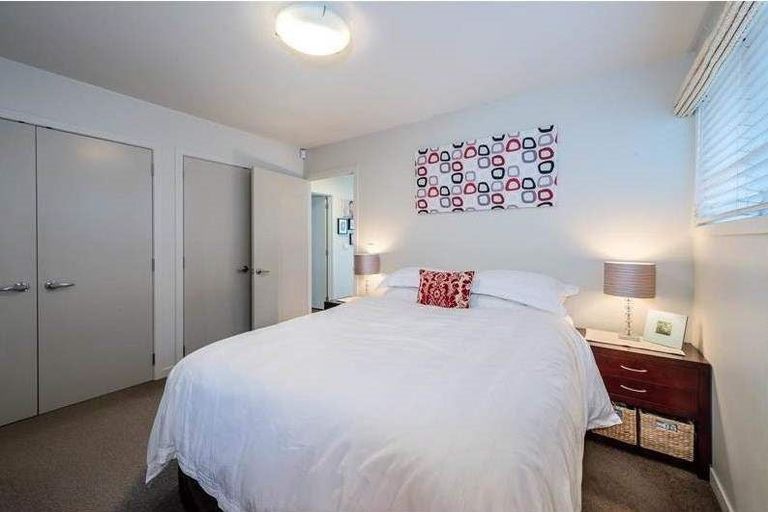 Photo of property in 8 Taumata Road, Castor Bay, Auckland, 0620