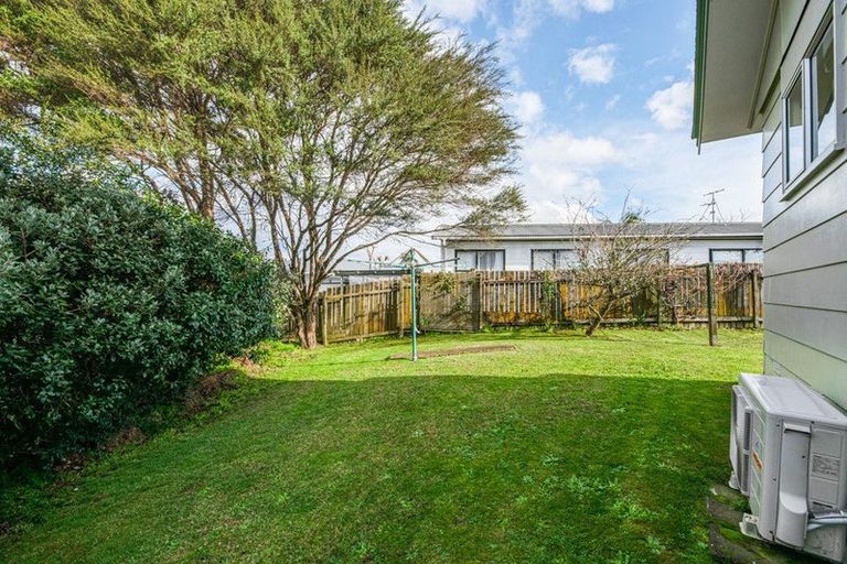 Photo of property in 2/29 Afton Place, Ranui, Auckland, 0612