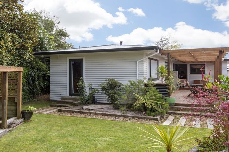 Photo of property in 55 Abraham Crescent, Milson, Palmerston North, 4414