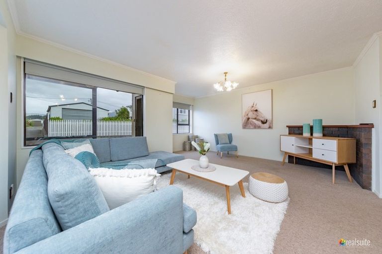 Photo of property in 1/9 Hay Street, Ebdentown, Upper Hutt, 5018