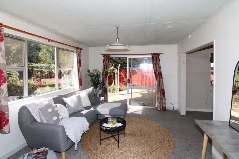 Photo of property in 78 Victoria Street, Carterton, 5713