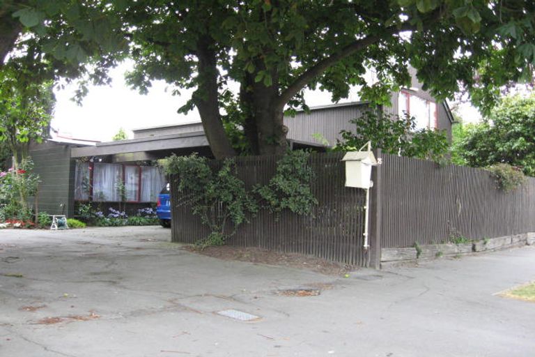 Photo of property in 25 Ilam Road, Upper Riccarton, Christchurch, 8041