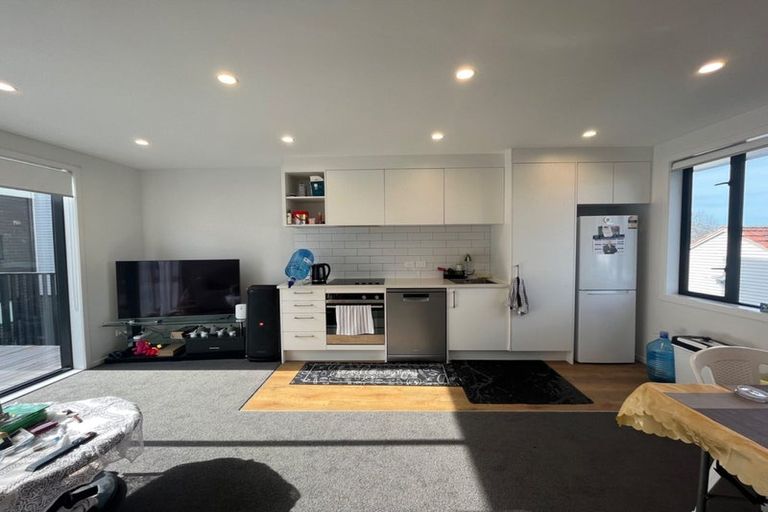 Photo of property in 12/1 Fruitvale Road, New Lynn, Auckland, 0600