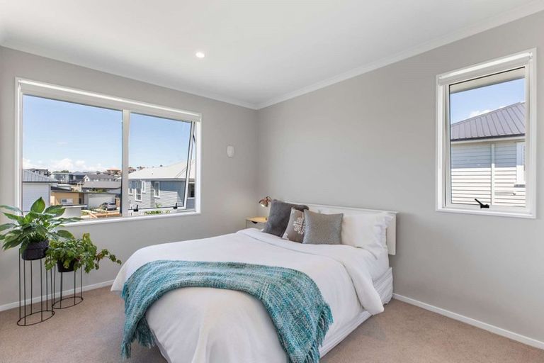 Photo of property in 23 Kukuwai Avenue, Red Beach, 0932