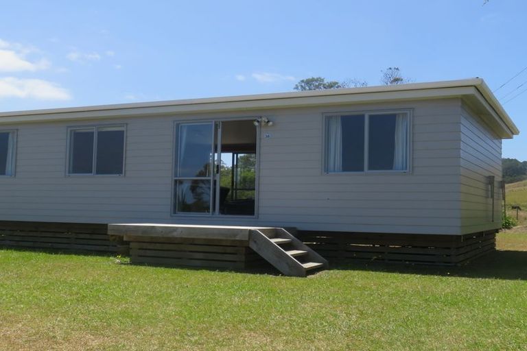 Photo of property in 38 Paradise Road, Coopers Beach, 0420