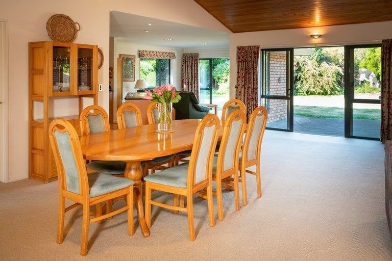 Photo of property in 4 Stoneleigh Grove, Paraparaumu, 5032