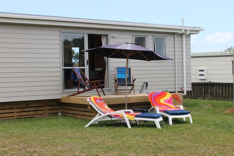 Photo of property in 38 Paradise Road, Coopers Beach, 0420