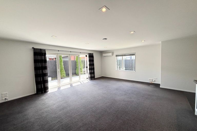 Photo of property in 6 Date Crescent, Aidanfield, Christchurch, 8025