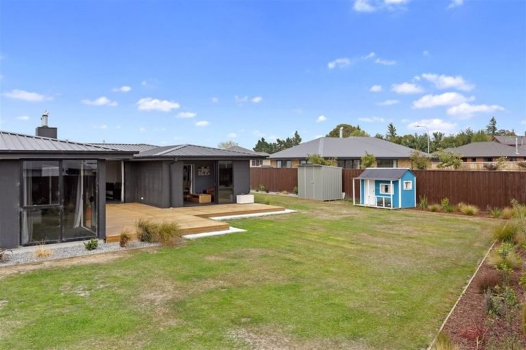 Photo of property in 12 Ruru Place, Oxford, 7430