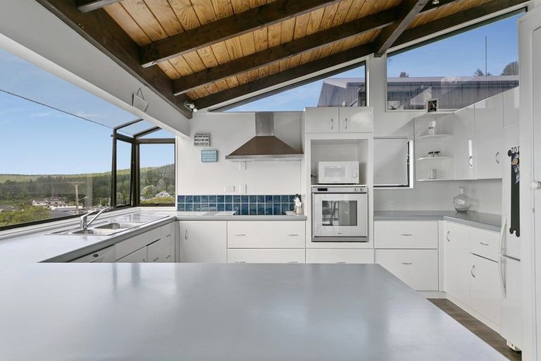 Photo of property in 80 Wakeman Road, Acacia Bay, Taupo, 3330