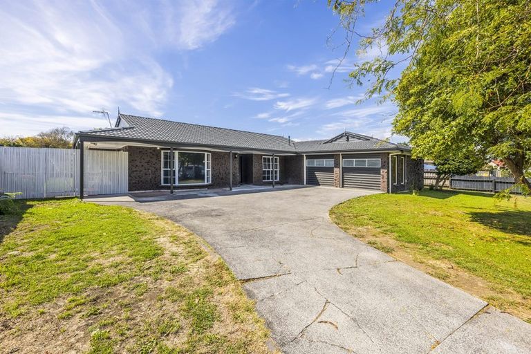 Photo of property in 14 Peridot Place, Conifer Grove, Takanini, 2112