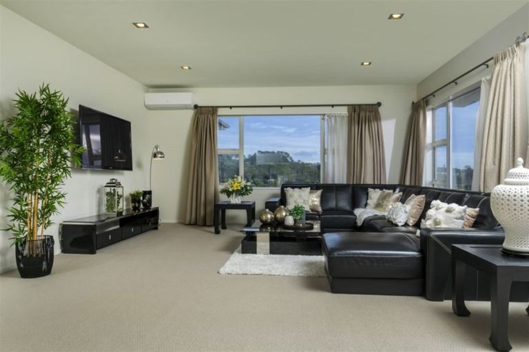 Photo of property in 13 Leafield Crescent, Henderson, Auckland, 0612