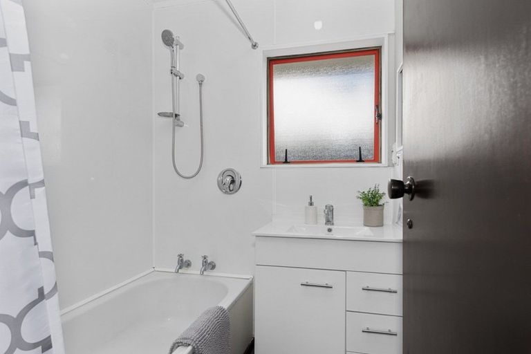 Photo of property in 404 Ngatai Road, Bellevue, Tauranga, 3110