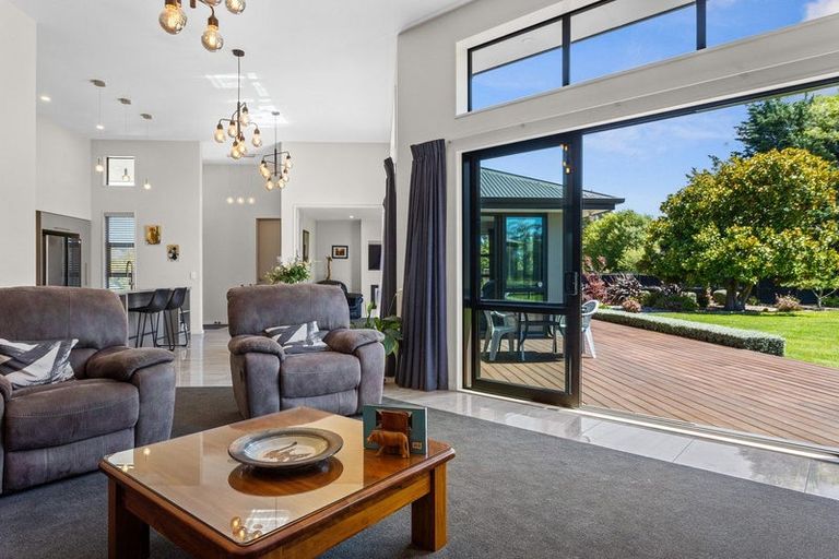 Photo of property in 33 Langes Road, Marshland, Christchurch, 8051