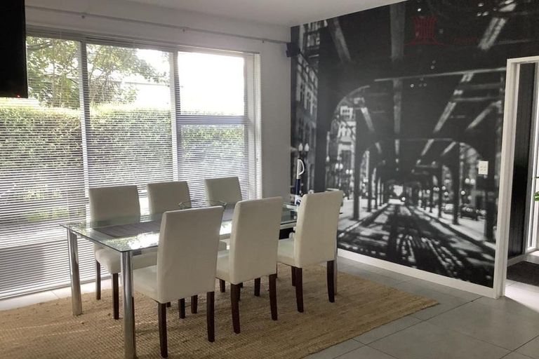 Photo of property in 200a Edgeware Road, Edgeware, Christchurch, 8013