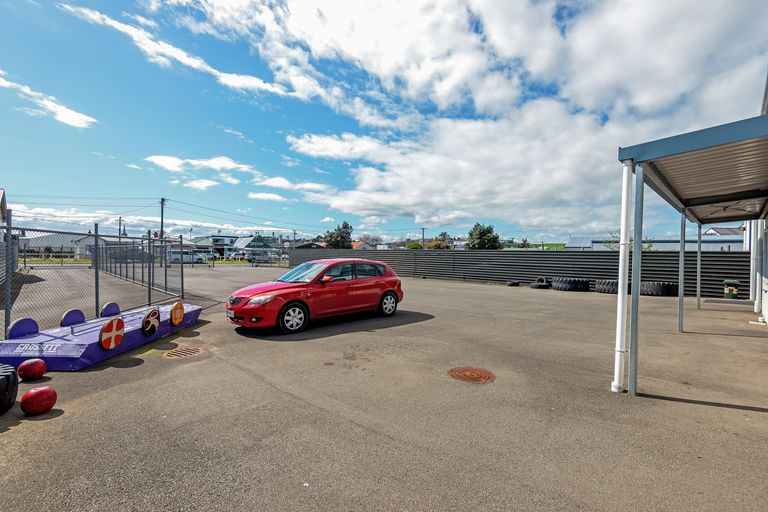 Photo of property in 35 Hatrick Street West, Whanganui, 4500