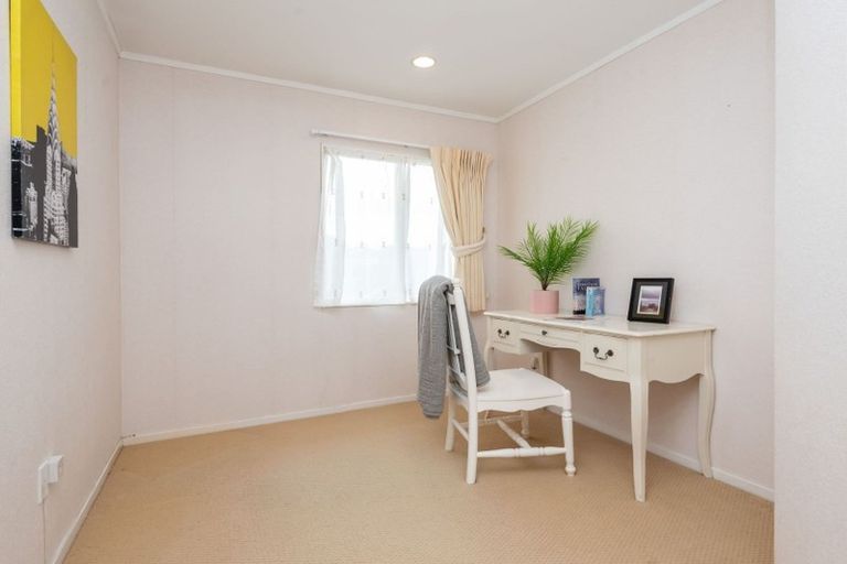 Photo of property in 2/16c Edendale Road, Somerville, Auckland, 2014