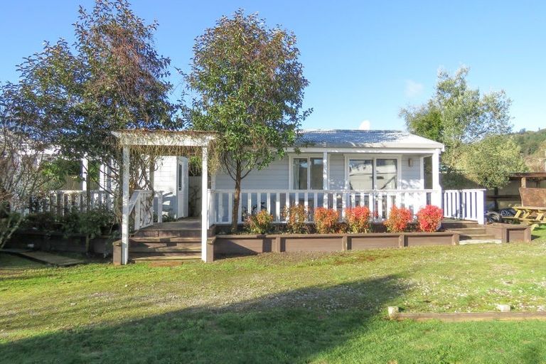 Photo of property in 68 Crampton Road, Reefton, 7830