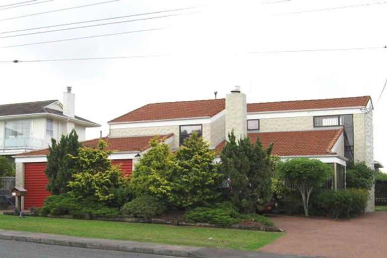 Photo of property in 168 Royal Road, Massey, Auckland, 0614