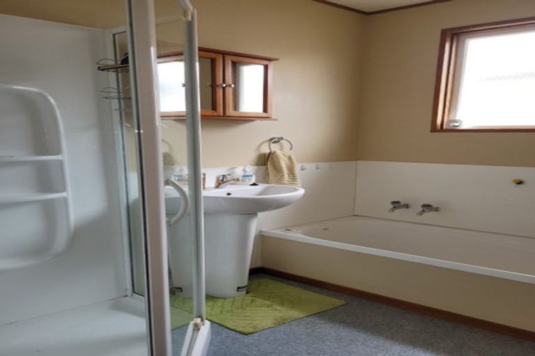 Photo of property in 74 Quintin Drive, Te Anau, 9600