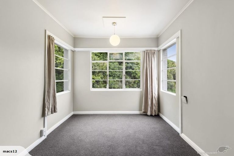 Photo of property in 13a Kim Street, Khandallah, Wellington, 6035