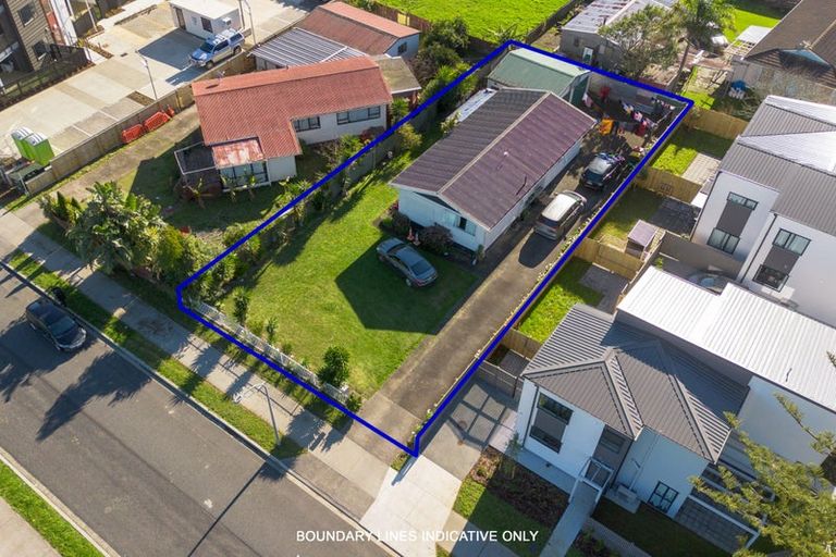 Photo of property in 22 Watchfield Close, Mangere, Auckland, 2022