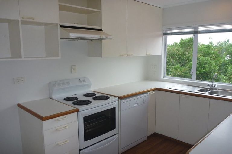 Photo of property in 1/75 Kowhai Road, Mairangi Bay, Auckland, 0630