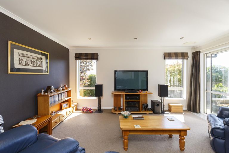 Photo of property in 4/341 College Street, West End, Palmerston North, 4410