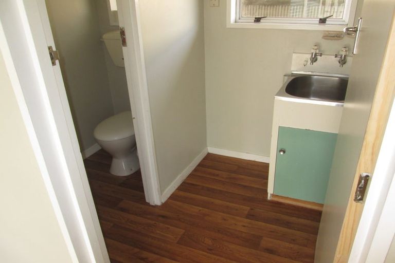 Photo of property in 2/50 Vancouver Crescent, Wainoni, Christchurch, 8061