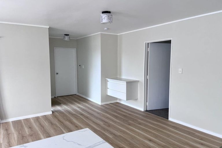 Photo of property in 35a Fairdene Avenue, Henderson, Auckland, 0610