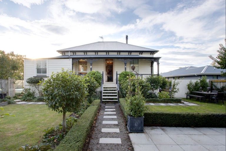 Photo of property in 12 Farndon Road, Clive, 4102