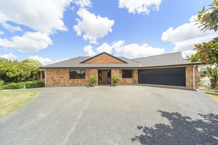 Photo of property in 17 Liberty Grove, Kelvin Grove, Palmerston North, 4414
