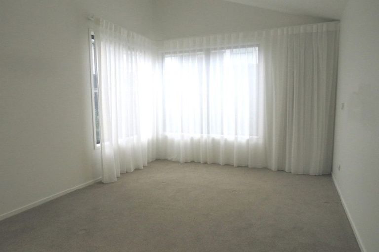 Photo of property in 3 Nohanga Lane, Hobsonville, Auckland, 0616