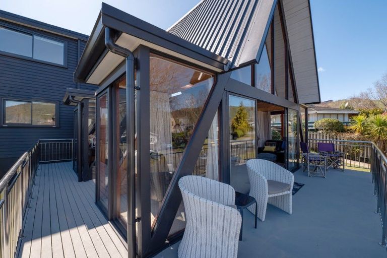 Photo of property in 28 Mata Place, Kinloch, Taupo, 3377