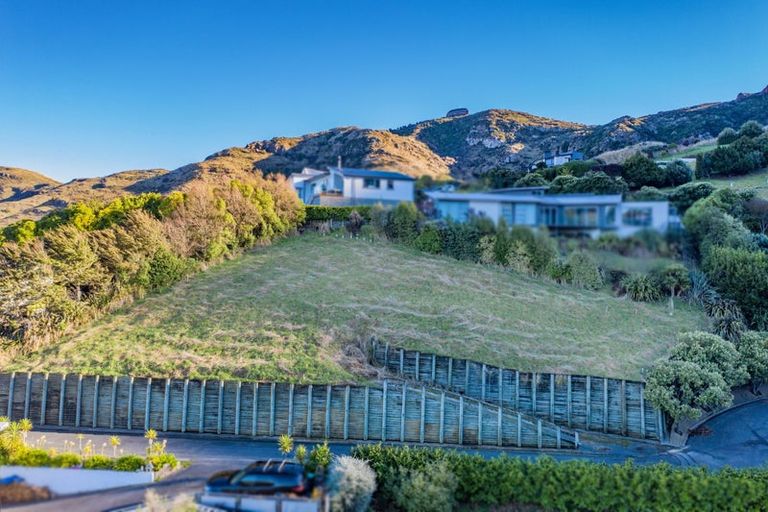 Photo of property in 11 Hyllton Heights, Lyttelton, 8082