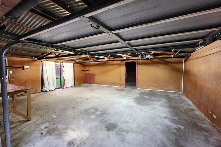 Photo of property in 14 Tango Place, Henderson, Auckland, 0610