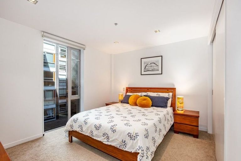 Photo of property in Piermont Apartments, 3d/82 Cable Street, Te Aro, Wellington, 6011