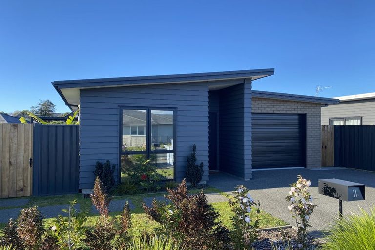 Photo of property in 11 Pioneer Crescent, Omokoroa, 3114