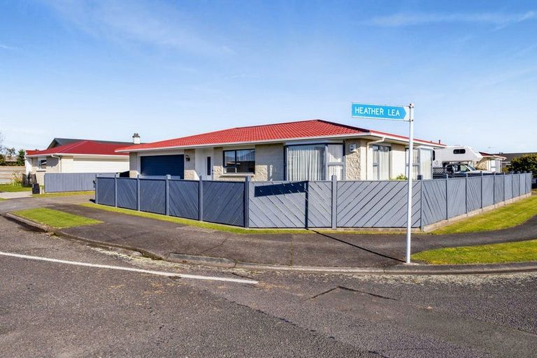 Photo of property in 51 Wilson Street, Hawera, 4610