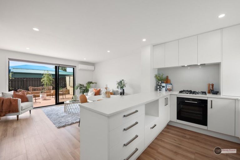 Photo of property in 6/51 Kings Crescent, Hutt Central, Lower Hutt, 5010