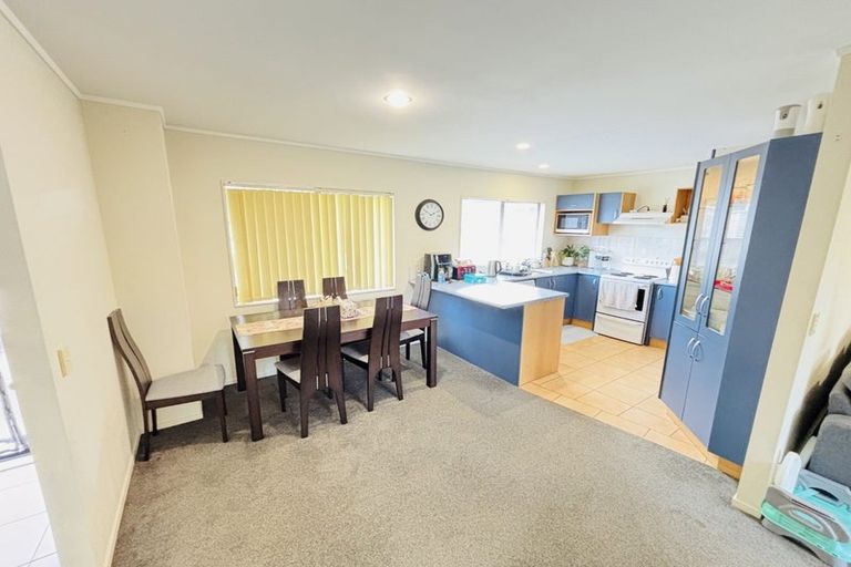 Photo of property in 23a Grove Road, Papakura, 2110