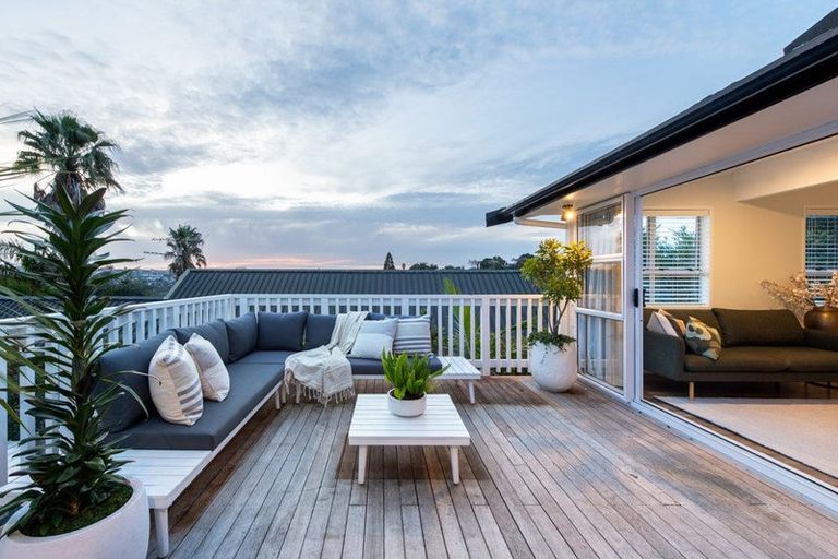 Photo of property in 29 Cliff Road, Torbay, Auckland, 0630